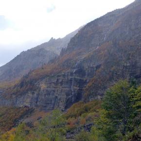 por la pista de bajada de la Larri