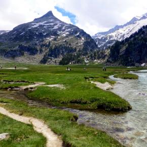 Plan de Aigualluts con el Aneto a la derecha, Benasque