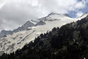 Plan de Aigualluts con el Aneto a la derecha, Benasque