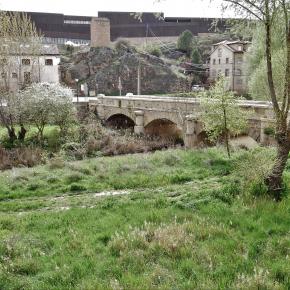 39 Puente sobre el río Gallo