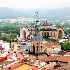 29 Torre de San Miguel y Catedral Nueva