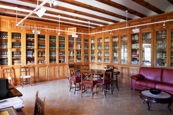 45 Biblioteca