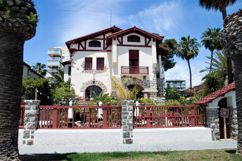 30 Villa Jacinta