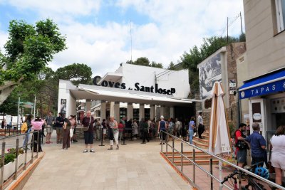 36 Cuevas de San José