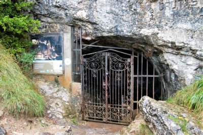 21 Cueva de las Güixas