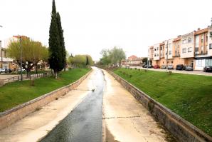 33  Sádaba. Paseo de la Rambla. Río Riguel