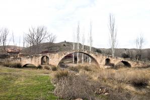 25 Puente romano de Luco de Jiloca sobre el río Pancrudo