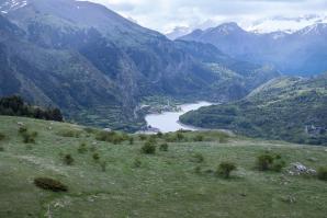 08 Embalse y pueblo de Lanuza
